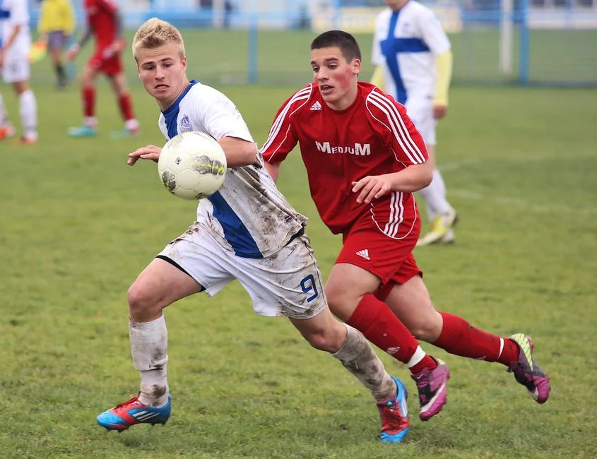 哈兰德连进球潮推动曼城战术升级争冠格局再生变化